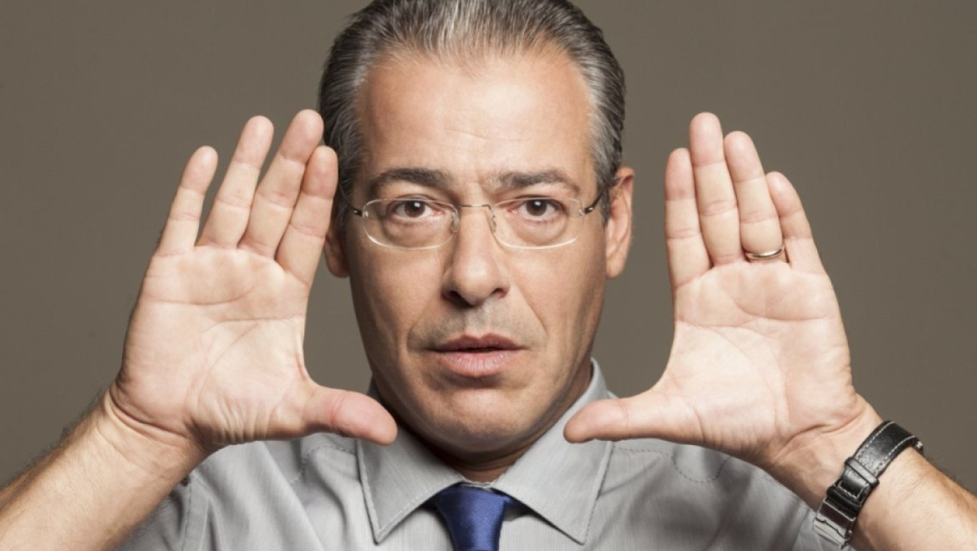 Νίκος Μάνεσης: Με αυτό το τηλεοπτικό τρικ φαίνεται πυκνότερος ο κόσμος