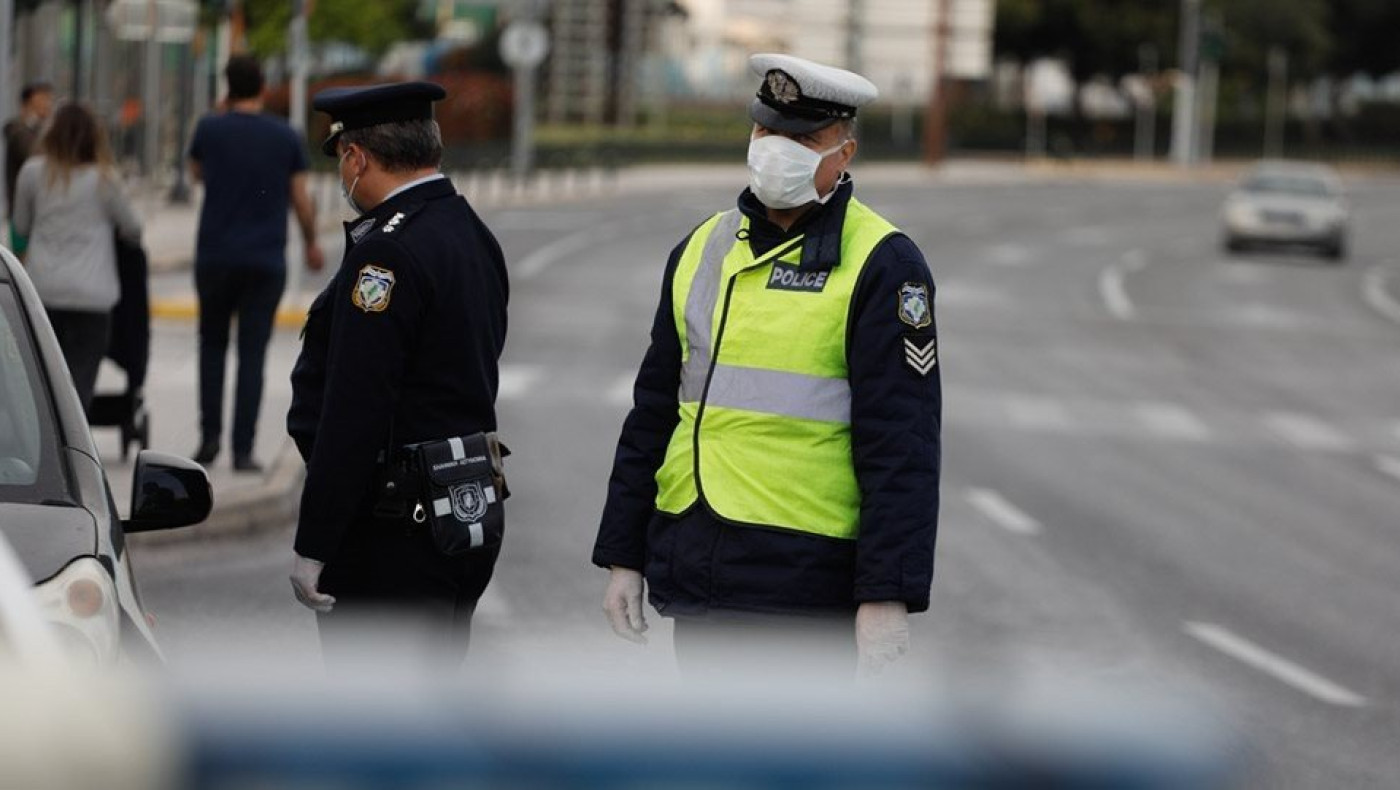 Υπάκουσαν στην πλειοψηφία τους οι Έλληνες τα μέτρα