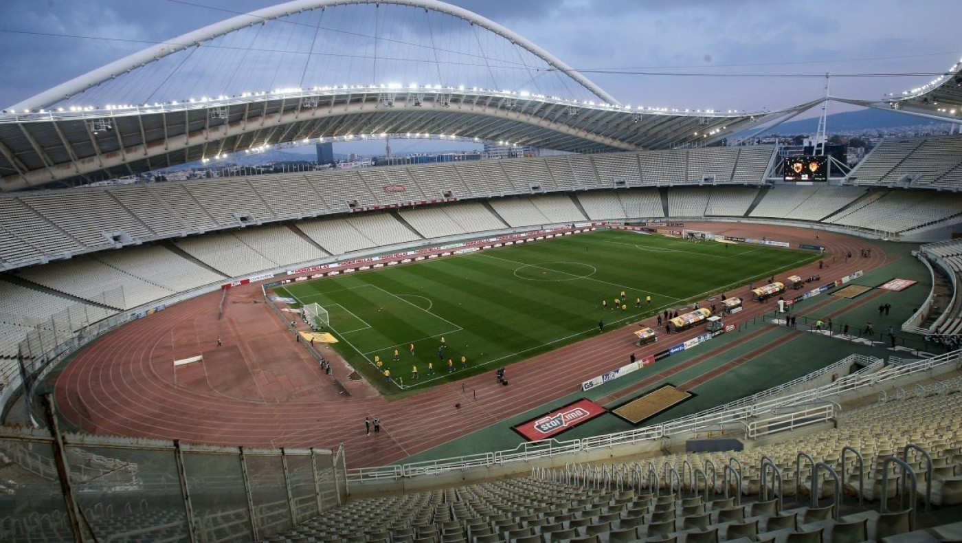 Η κυβέρνηση εξετάζει σχέδιο για κεκλεισμένων των θυρών και την επόμενη σεζόν!