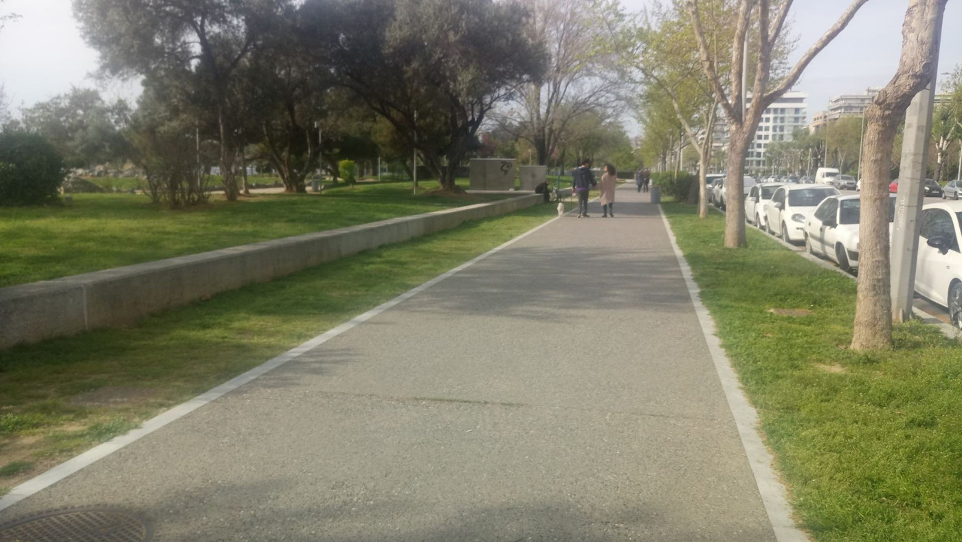 Νέκρα το μεσημέρι και ψήσιμο, βόλτα και μετακίνηση 6 το απόγευμα