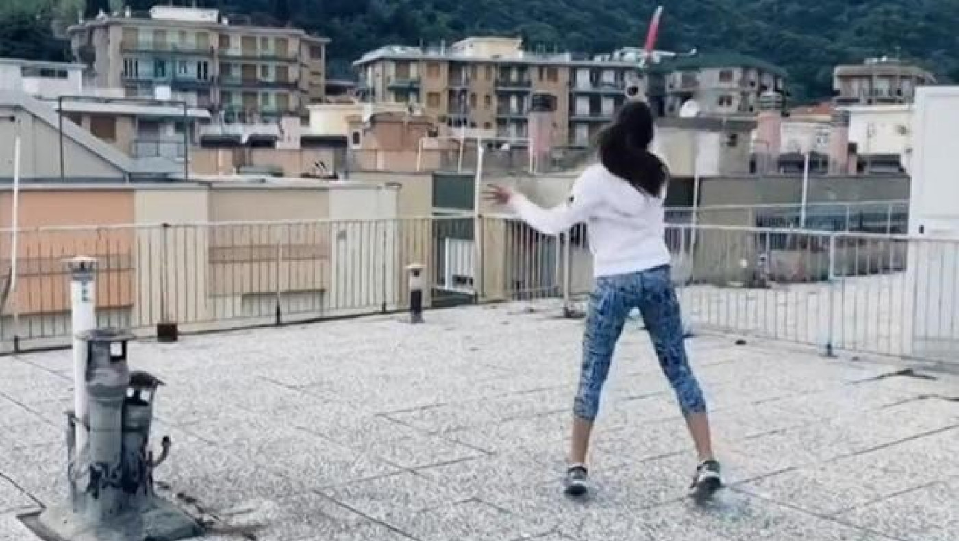 Ιταλία: Αγώνας τένις από ταράτσα σε ταράτσα λόγω κορωνοϊού!