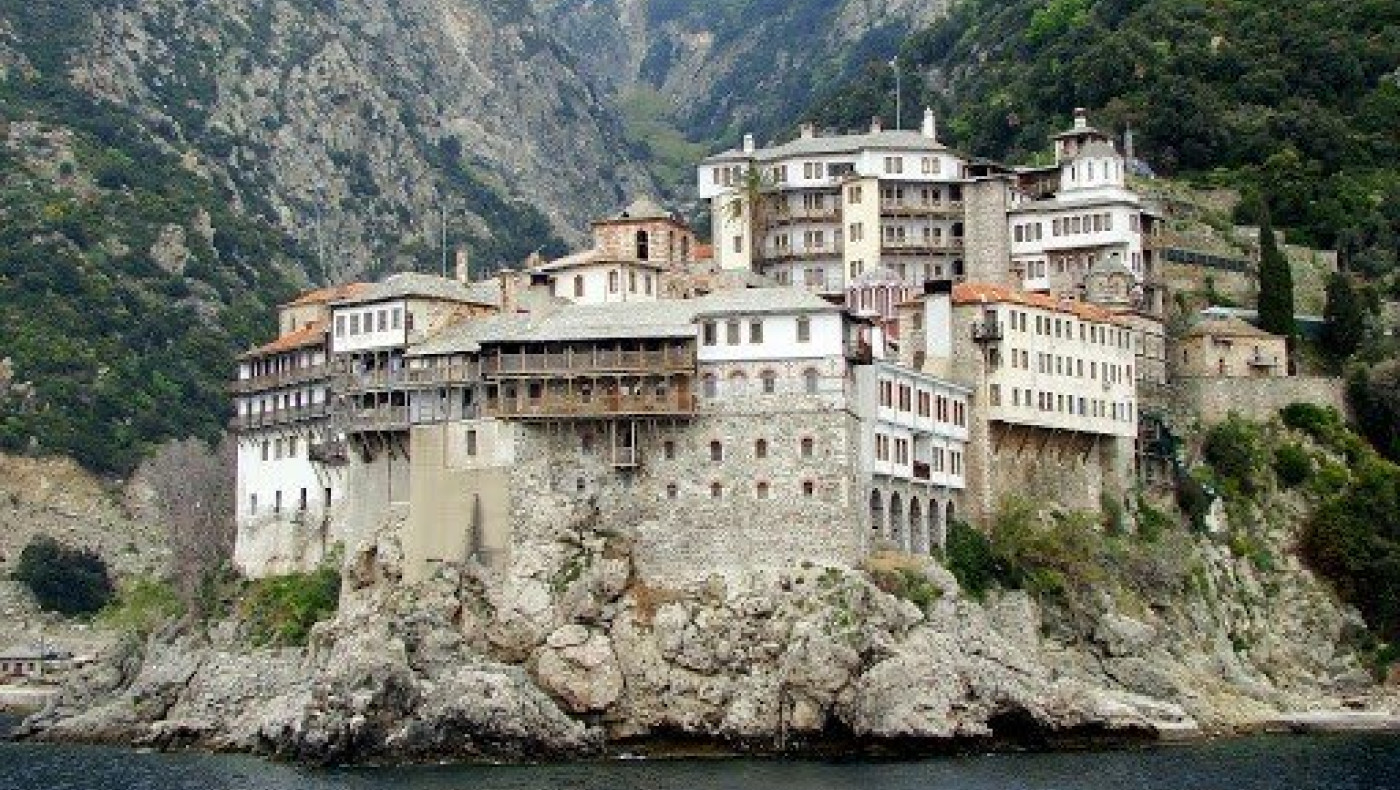 Ηγούμενος Μονής Εσφιγμένου: Σχισματικοί μοναχοί πρωτοστατούν στα αντιεμβολιαστικά συλλαλητήρια