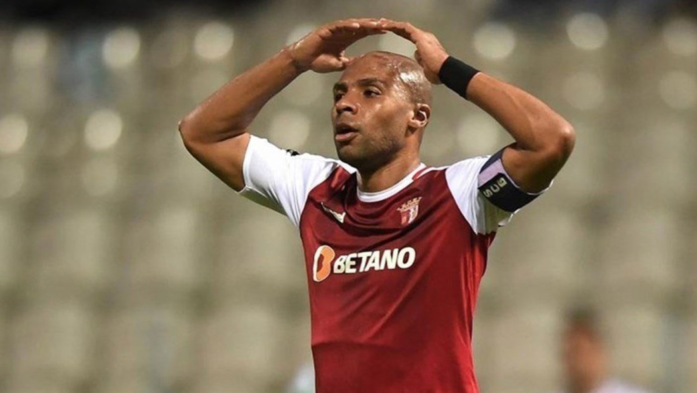 Ο Εντουάρντο, οι νέοι και οι ελεύθεροι