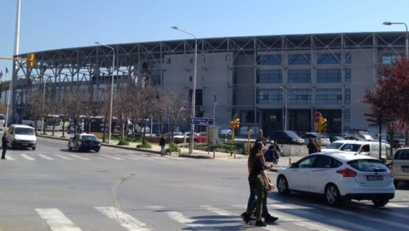 Χτύπησαν και λήστεψαν 22χρονο στην Τούμπα