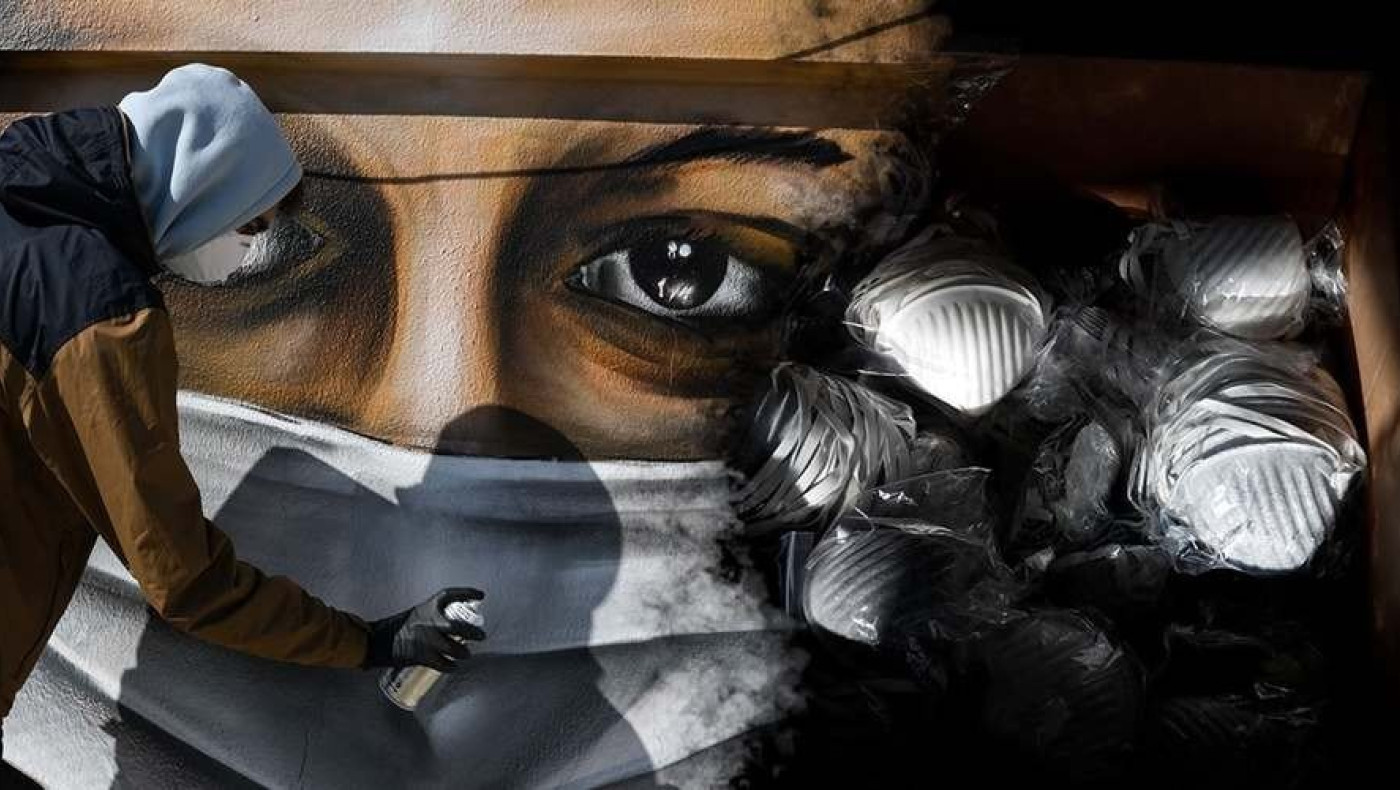 Ο κορωνοϊός «δημιουργεί» πιο μοναχικούς και μελαγχολικούς νέους