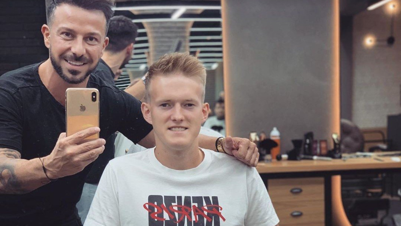 «Ποδαρικό» στο κομμωτήριο για Σφιντέρσκι και Δεληζήση