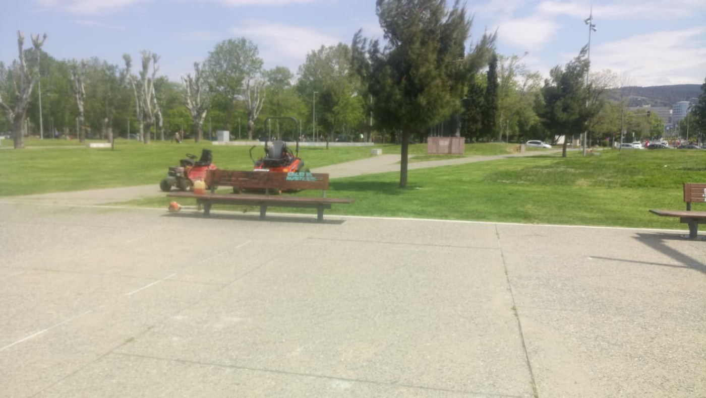 Έργα ανανέωσης στο πράσινο της Νέας Παραλίας