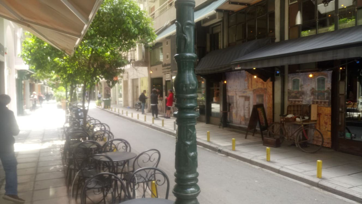 Μουδιασμένη η αγορά, άνοιξαν κεντρικά καφέ!