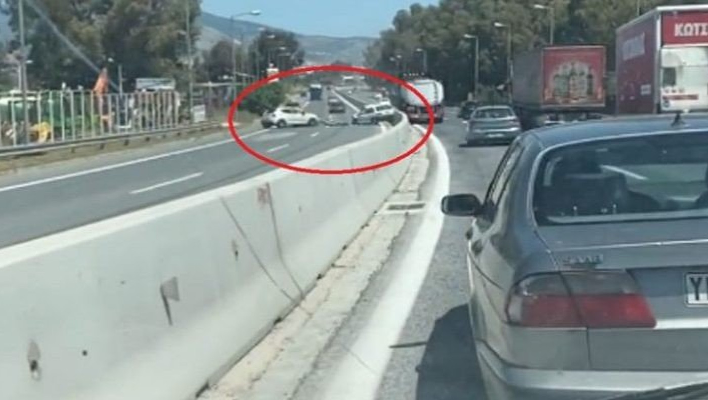Οδηγούσε ανάποδα στη Λ. Αθηνών και τράκαρε μετωπικά