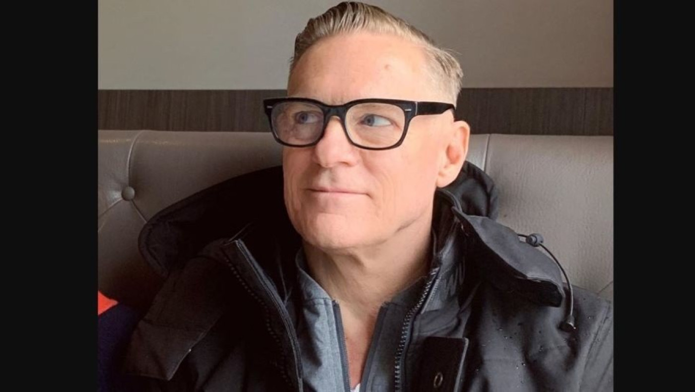 Μπράιαν Άνταμς για Κινέζους: «Γα@@@νοι μπάσταρ@@@ που κατασκευάζουν ιούς»