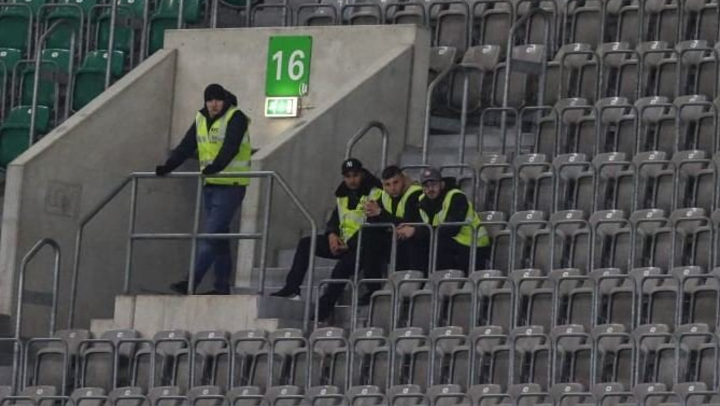 Bundesliga: Αγγίζει τα 100 εκ. ευρώ η ζημιά από τα άδεια γήπεδα