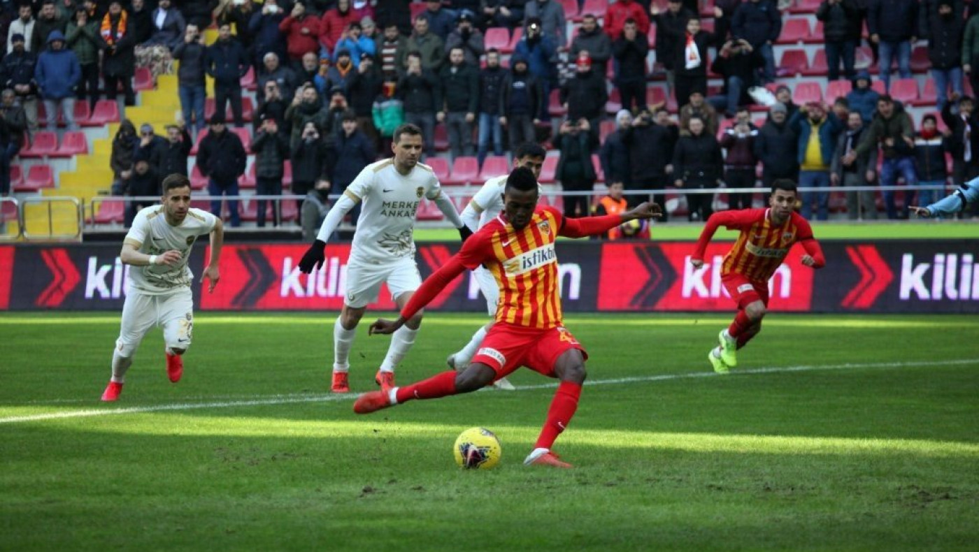 «Εχει εξαιρετική τεχνική ο Μενσά, τόσα ζητάει η Καϊσέρι για να τον δώσει»