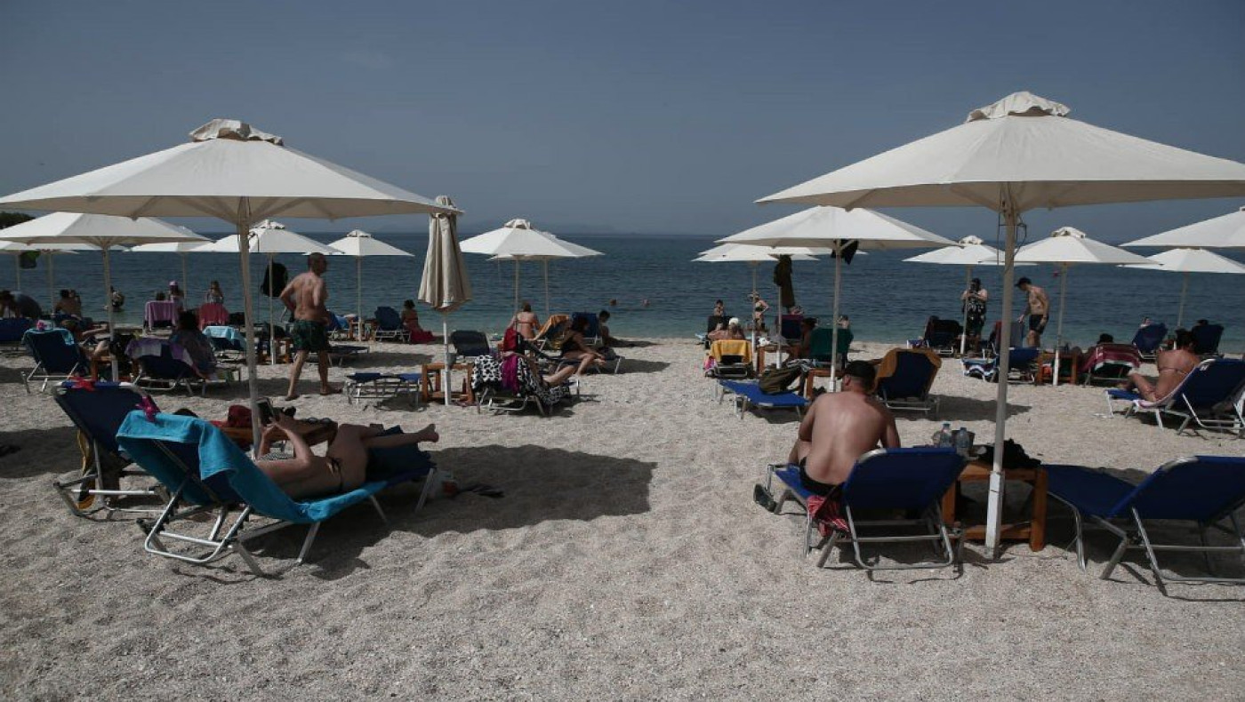 Δεν πέφτει καρφίτσα στις παραλίες, ξεχύθηκε ο κόσμος