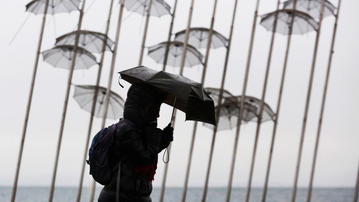 Ραγδαία αλλαγή σκηνικού: Έρχονται καταιγίδες και πτώση της θερμοκρασίας