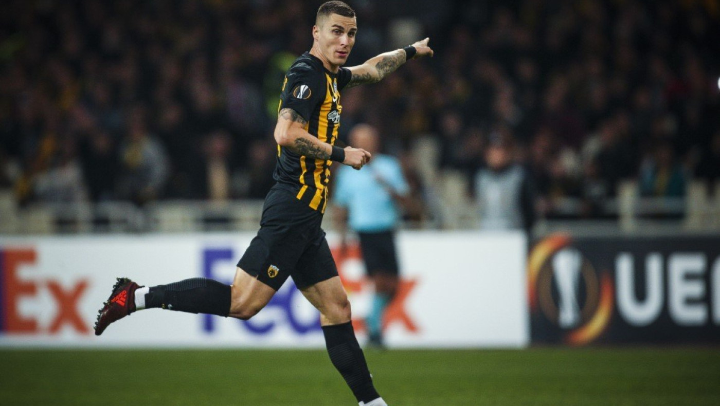 Από τραγουδίστρια σε τραγουδίστρια το πάει ο Βράνιες