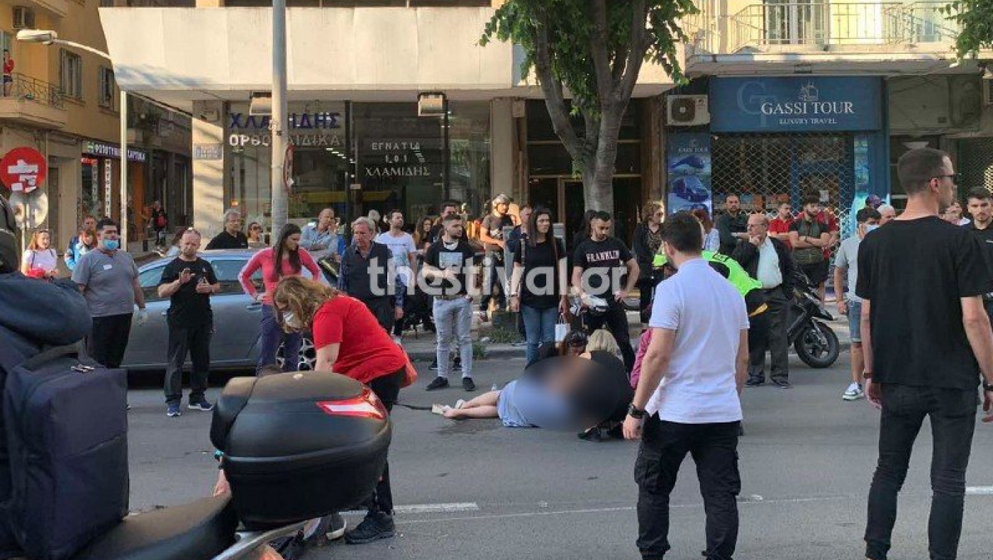 Θεσσαλονίκη: ΙΧ παρέσυρε μοτοσικλέτα με δύο αναβάτες - Τους εγκατέλειψε τραυματισμένους