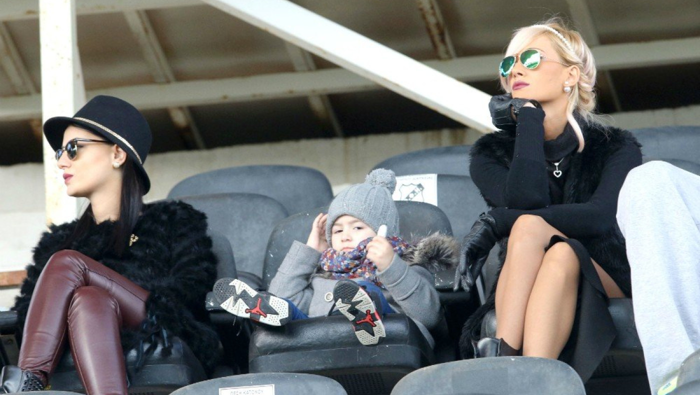 Δεν κάνει κρύο στην Ελλάδα... 