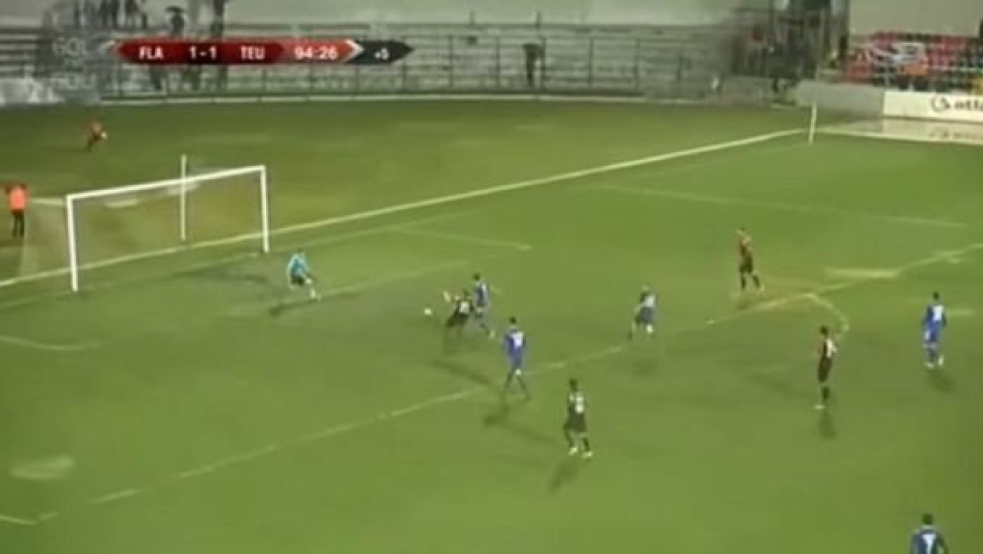 Κωμωδία για... κλάματα σε ποδοσφαιρικό αγώνα στην Αλβανία! (video)