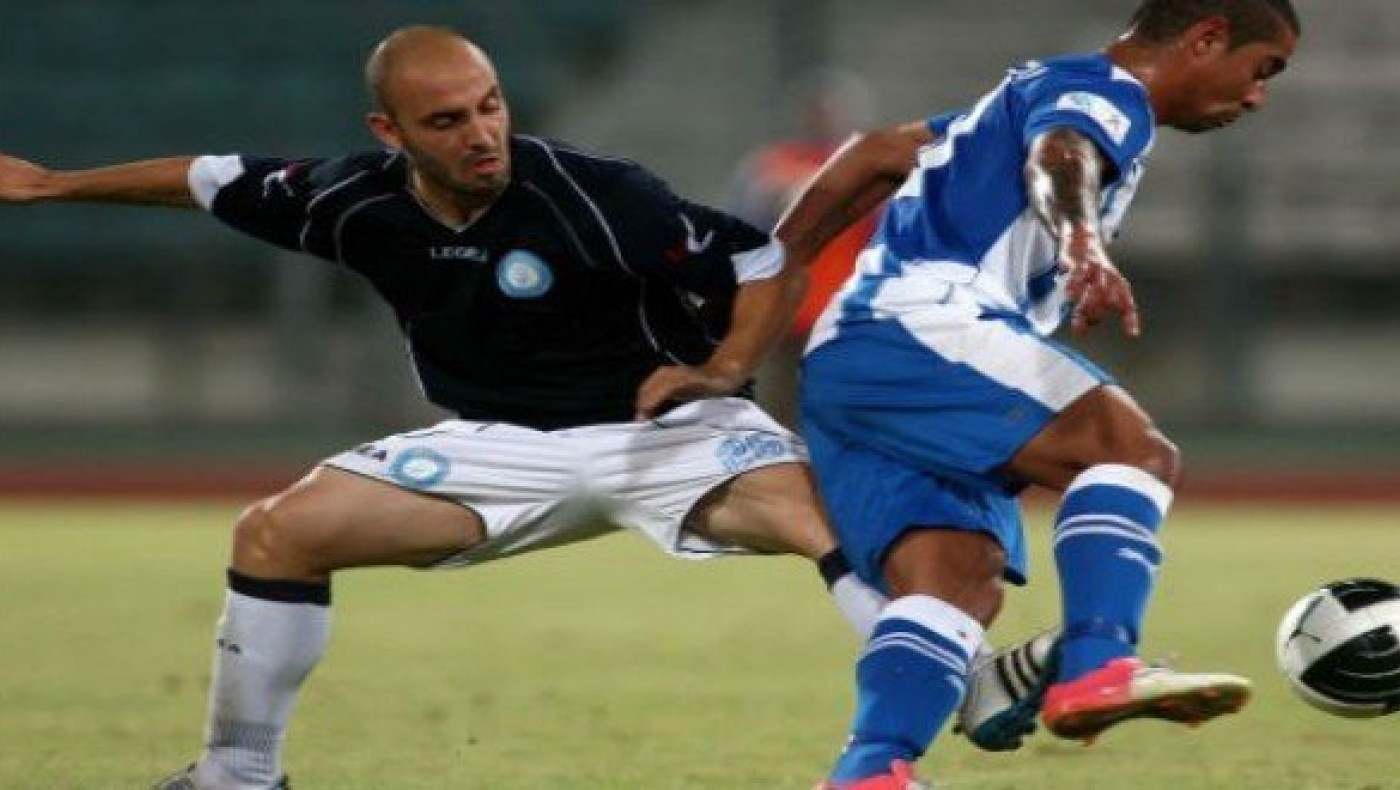  Ενημέρωση του κόσμου μέσω ανακοίνωσης