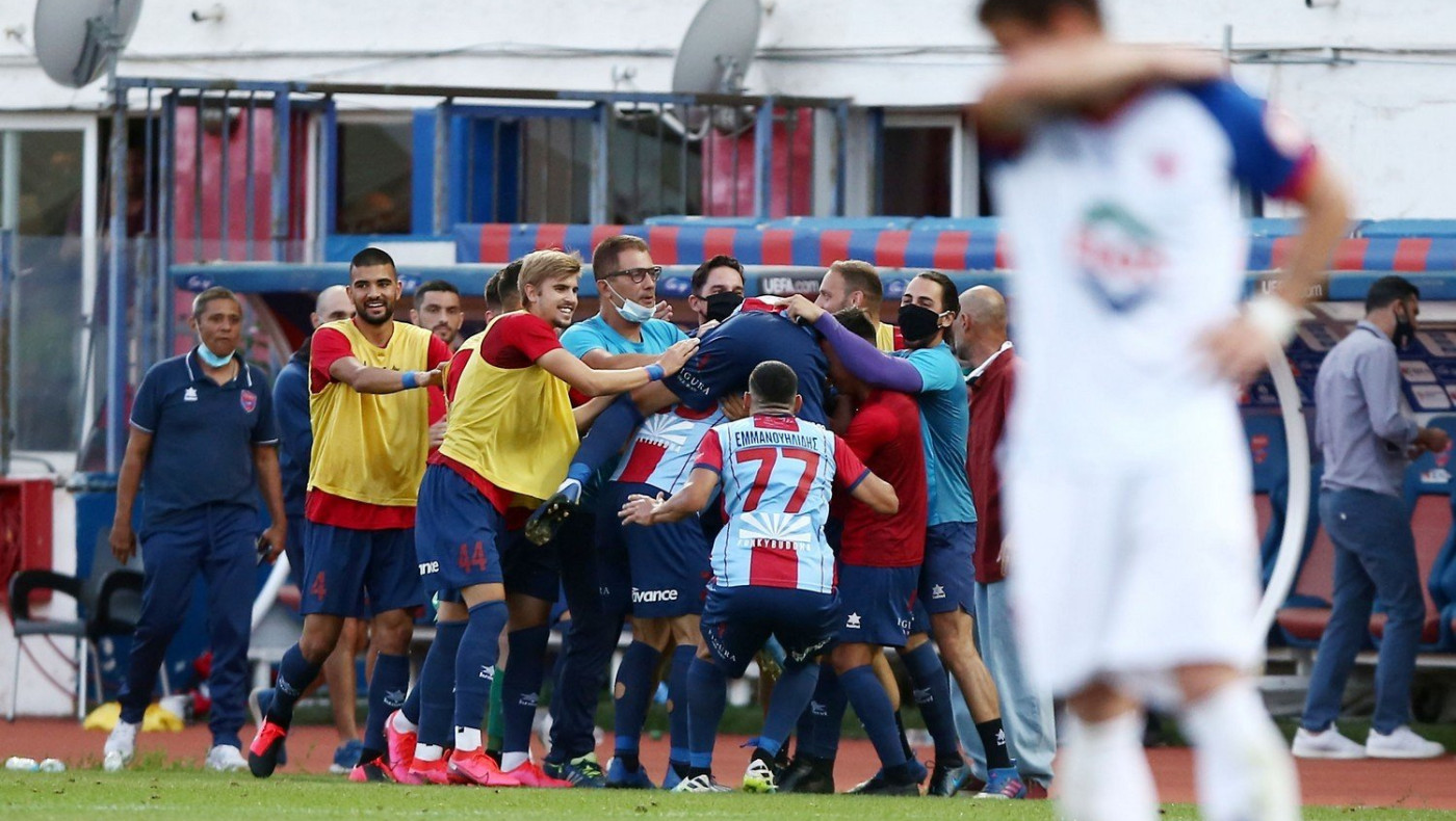 Ζωντανός στη μάχη για την παραμονή ο Πανιώνιος