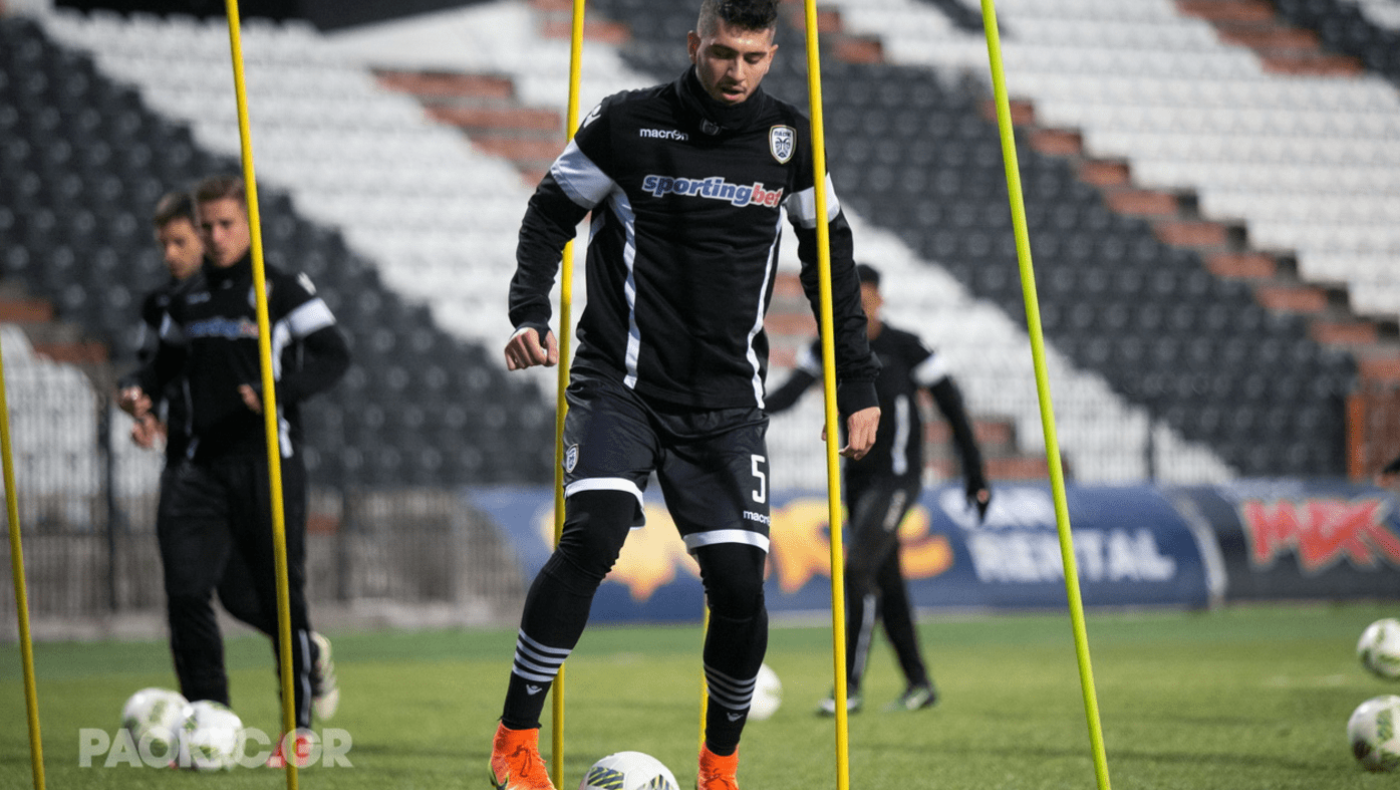 ΠΑΟΚτσήδικες βουτιές στην Χαλκιδική