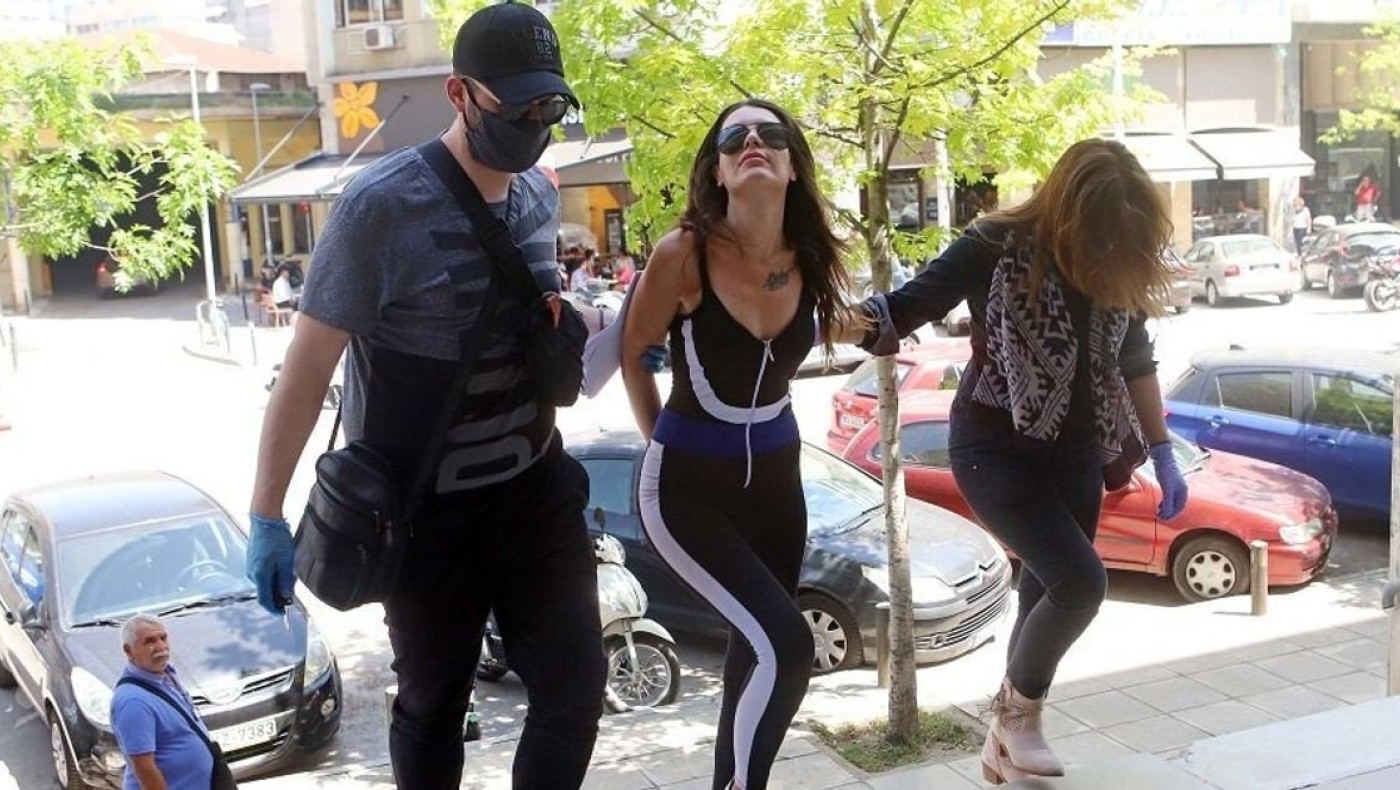 Αναβολή της δίκης της Κουσκούση για το επεισόδιο με τον Χαρδαλιά