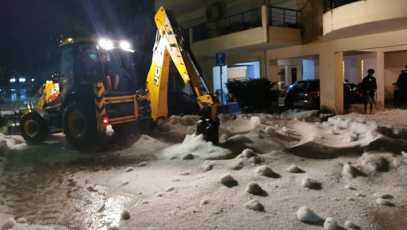 Απίστευτες εικόνες στη Δράμα - Έκλεισαν δρόμοι από το χαλάζι