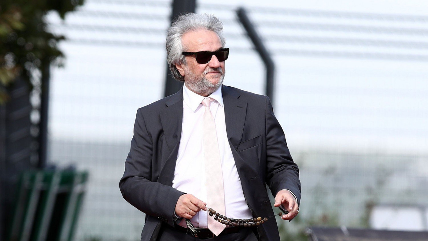 Επική ατάκα Κομπότη για... οίκους ανοχής