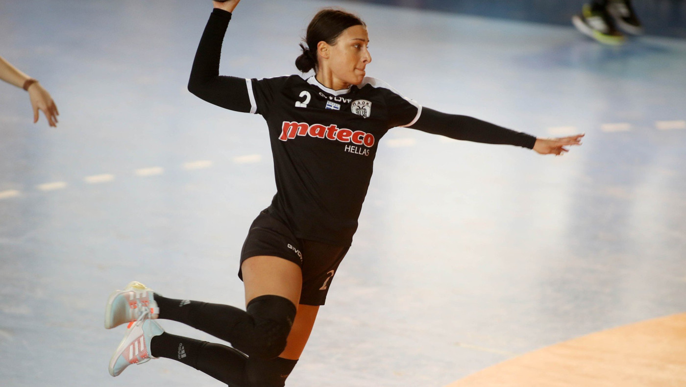 «Ριζώνει» στον ΠΑΟΚ η Χατζηπαρασίδου, ανανέωσε για 4η χρονιά!
