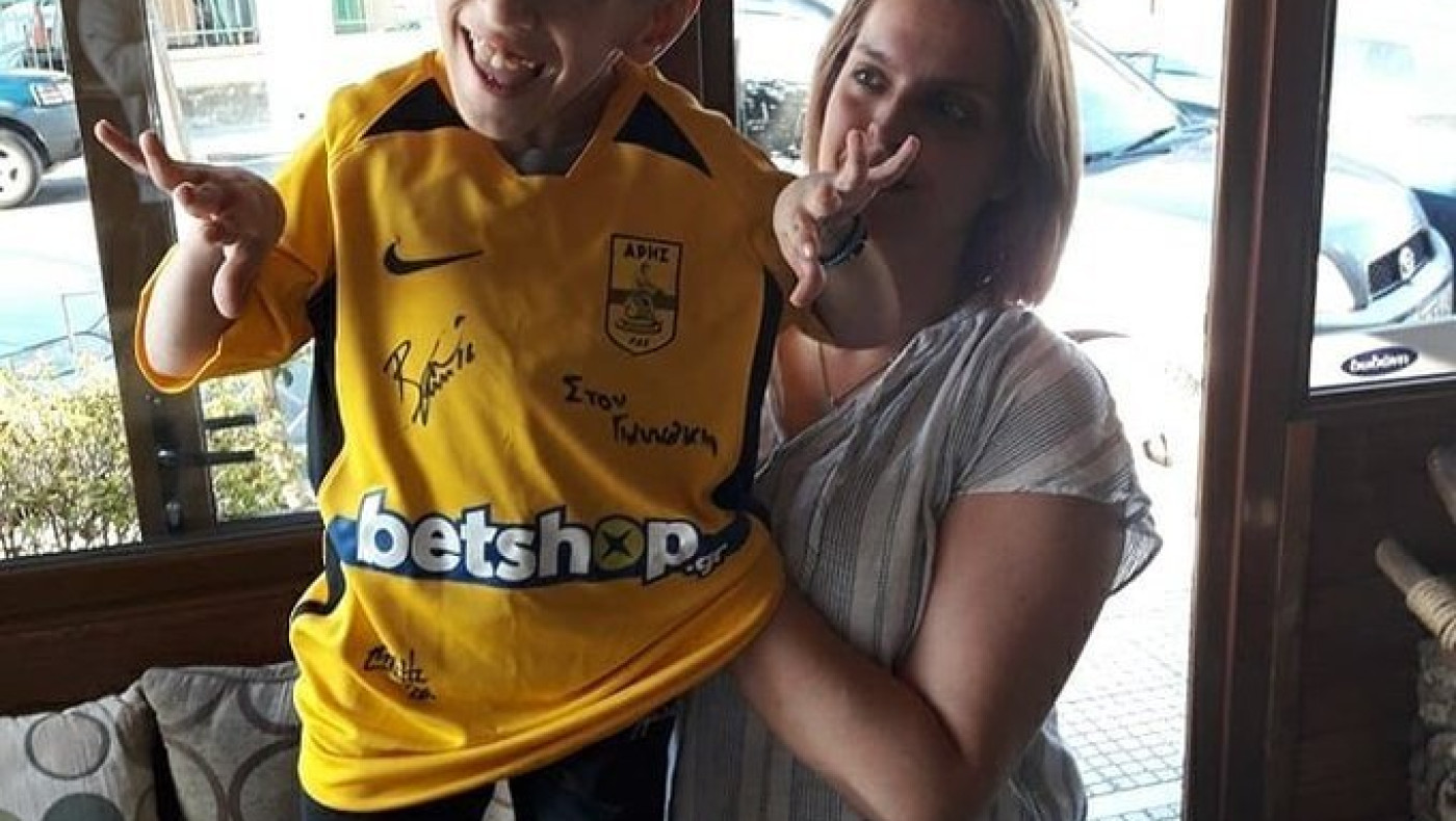 To δώρο του Γκάμα σε ένα μικρό φίλαθλο του Άρη