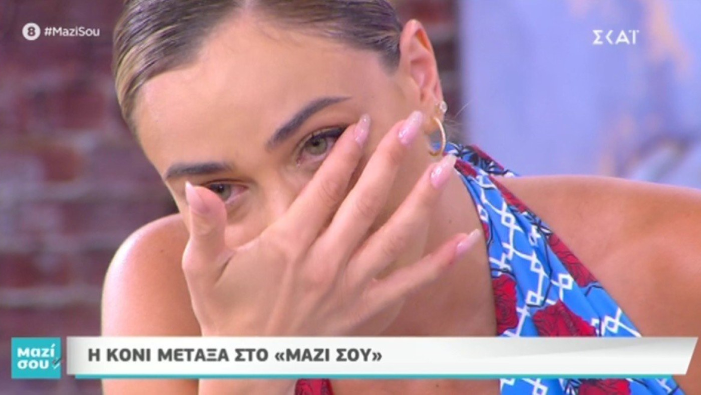 ﻿Έβαλε τα κλάματα η κόρη του Λευτέρη Πανταζή