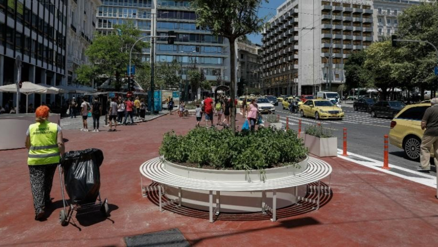 Μεγάλος περίπατος: «Τα παγκάκια στοιχίζουν όσο 10 αποζημιώσεις εργαζόμενου σε αναστολή»