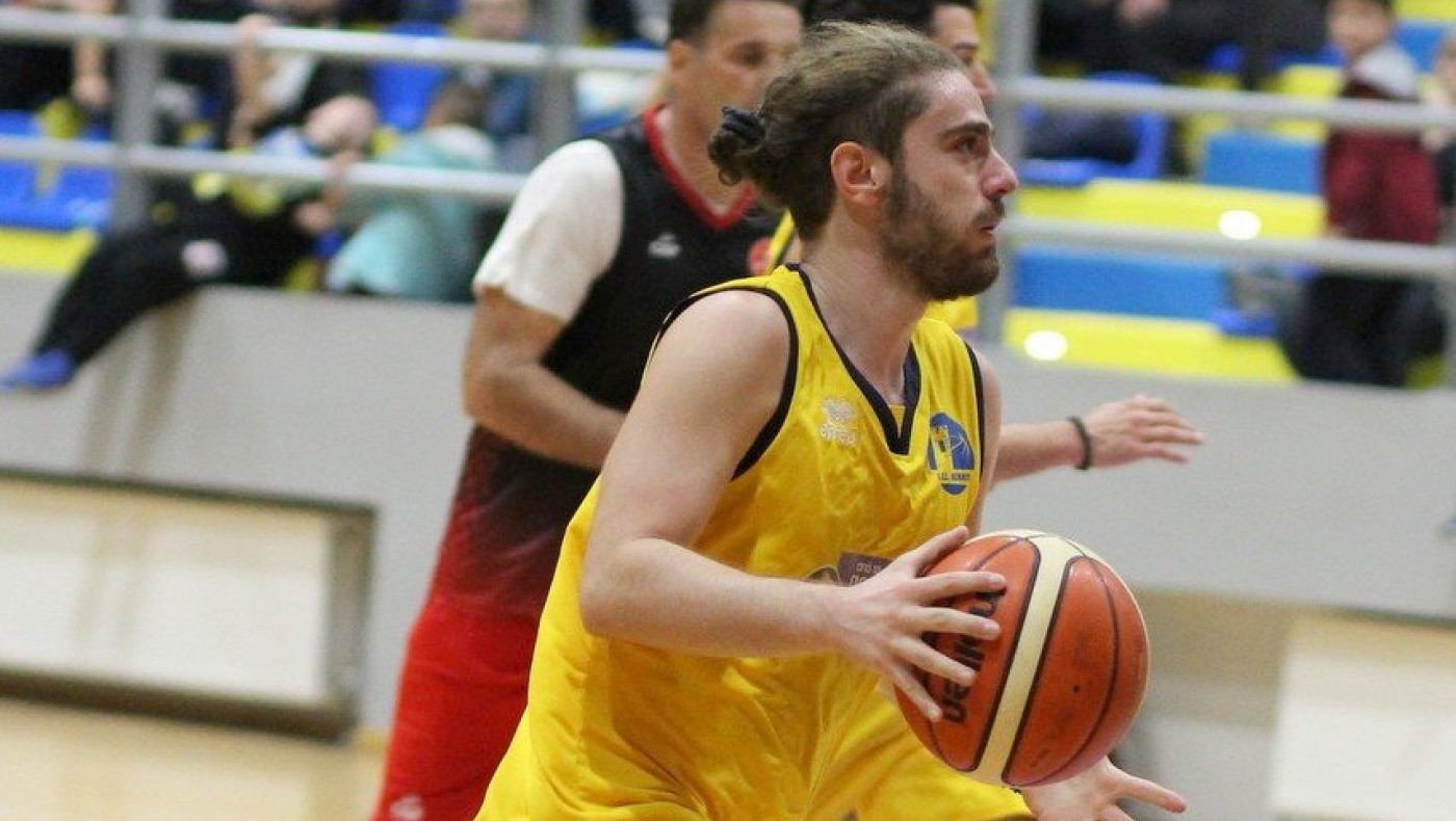 Σοκ: Νεκρός σε τροχαίο ο καλαθοσφαιριστής, Ραφαήλ Σκεμπές