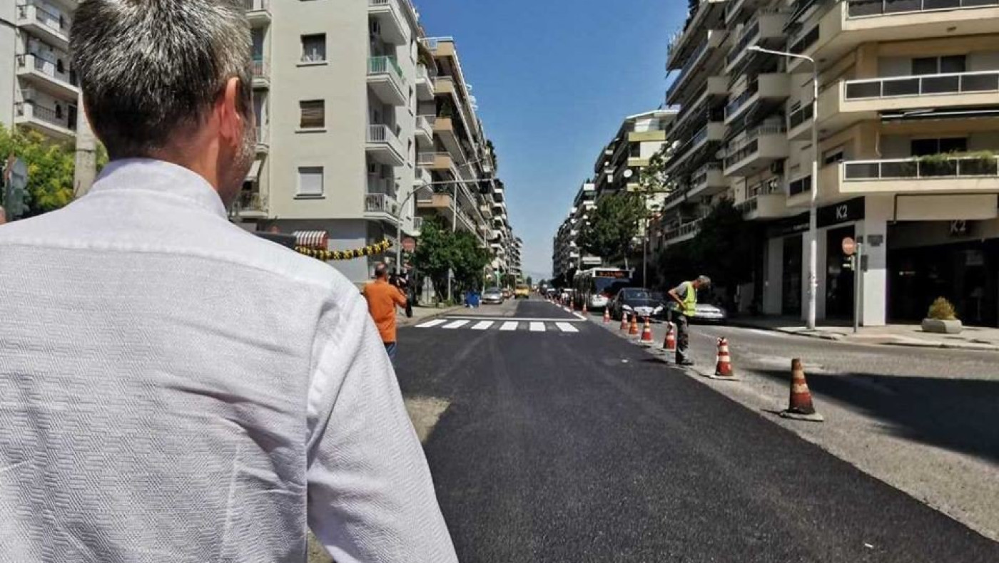 Παρουσία Ζέρβα οι ασφαλτοστρώσεις σε κεντρικούς δρόμους της Θεσσαλονίκης