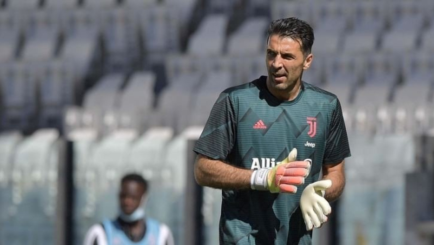 Μπουφόν: «Θα παίζω τουλάχιστον ως τα 43»