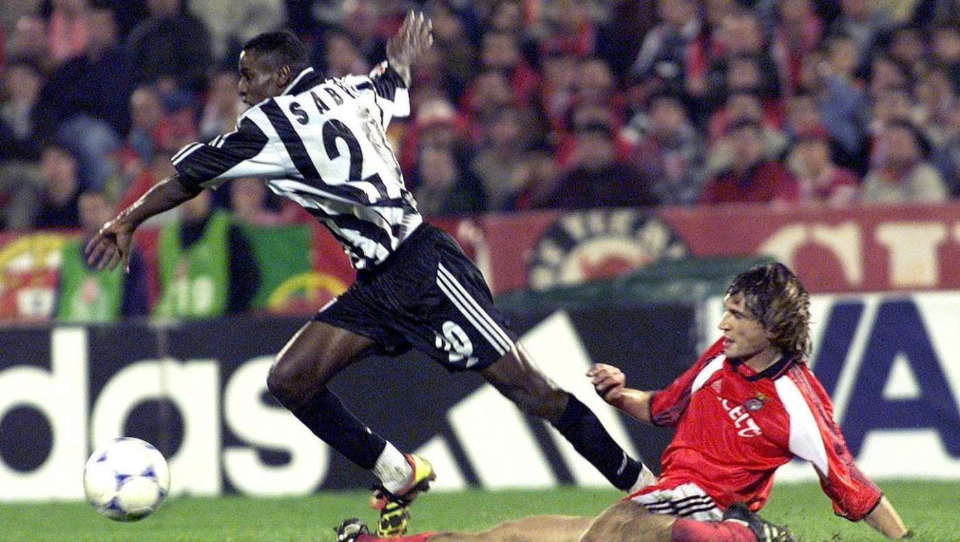 Το ΄χει ακόμη ο Σάμπρι, σουτάρει και την βάζει στο πορτμπαγκάζ