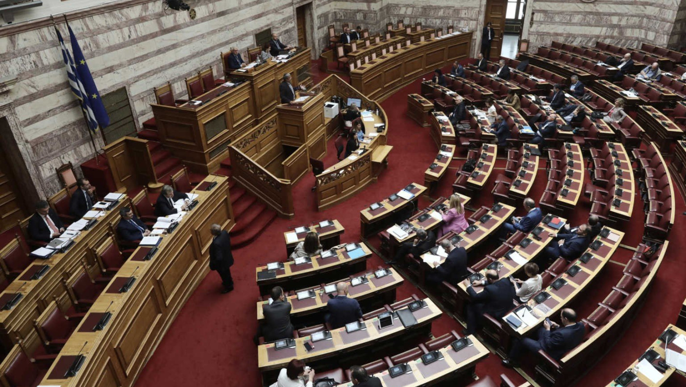 Θύμα του κορωνοϊού και ο γιατρός της Βουλής