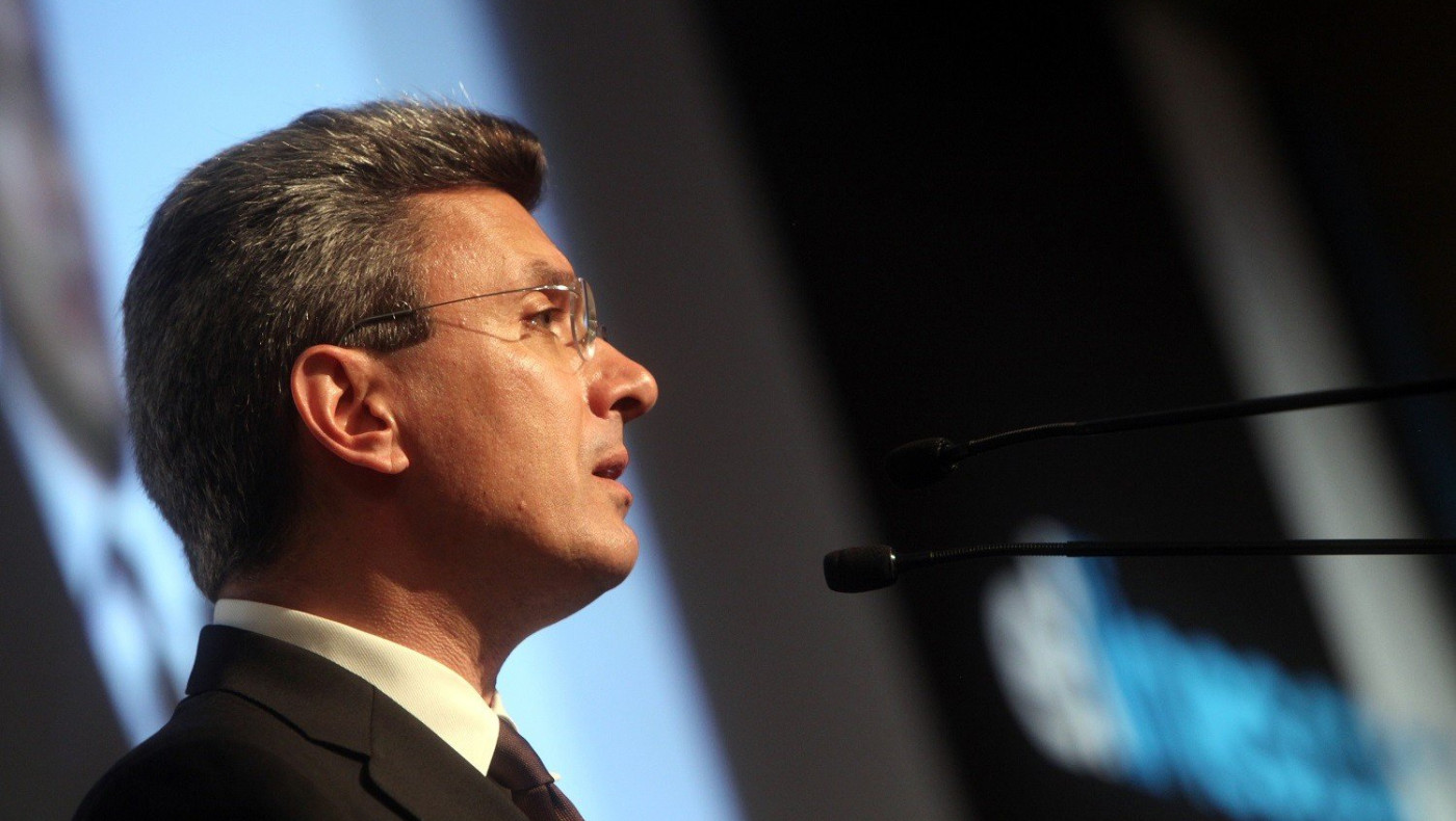 Νίκος Χατζηνικολάου: «Ντροπή σου κομματόσκυλο!»