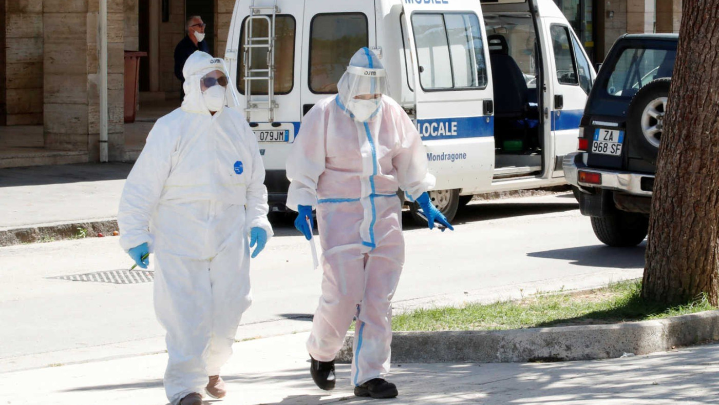 Κορωνοϊός: Ρεκόρ με πάνω από 230.000 κρούσματα σε μια μέρα