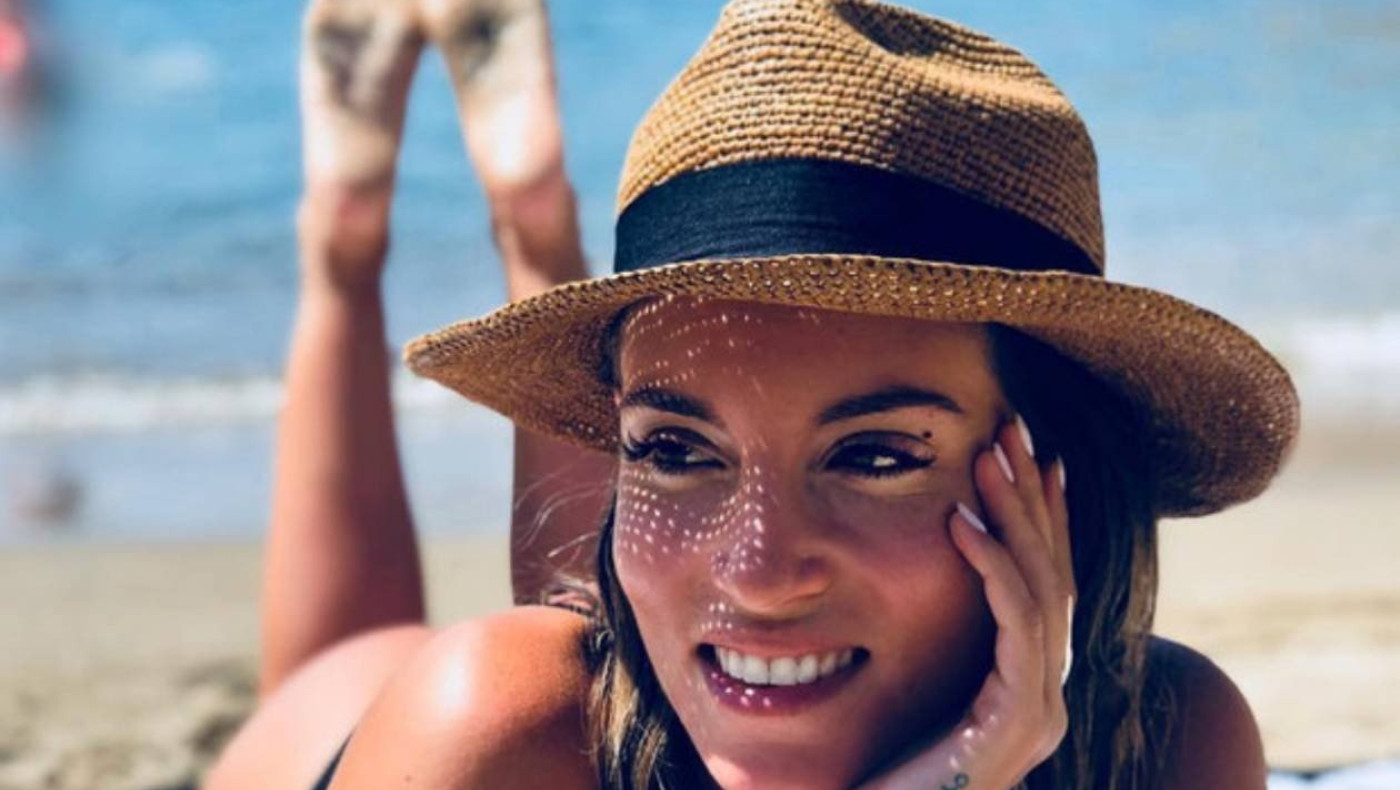 Η Αθηνά Οικονομάκου είναι το καλοκαίρι που θες!