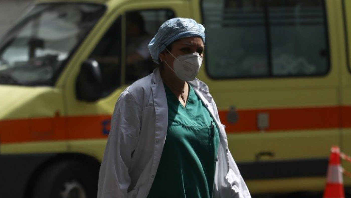 Κορωνοϊός: «Έκρηξη» με 65 κρούσματα