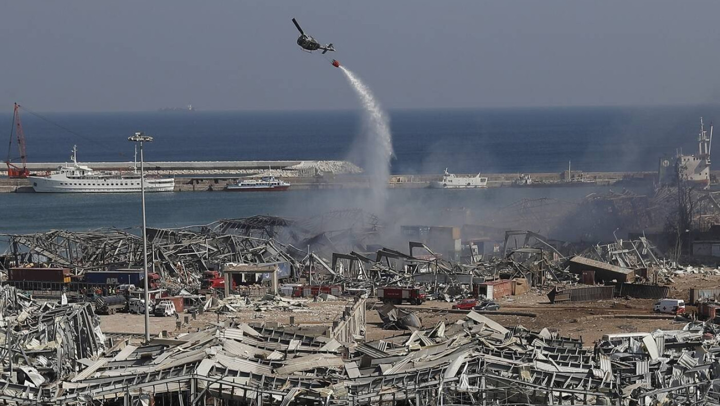 Εκρήξεις στη Βηρυτό: Εικόνες από δορυφόρο πριν και μετά την καταστροφή