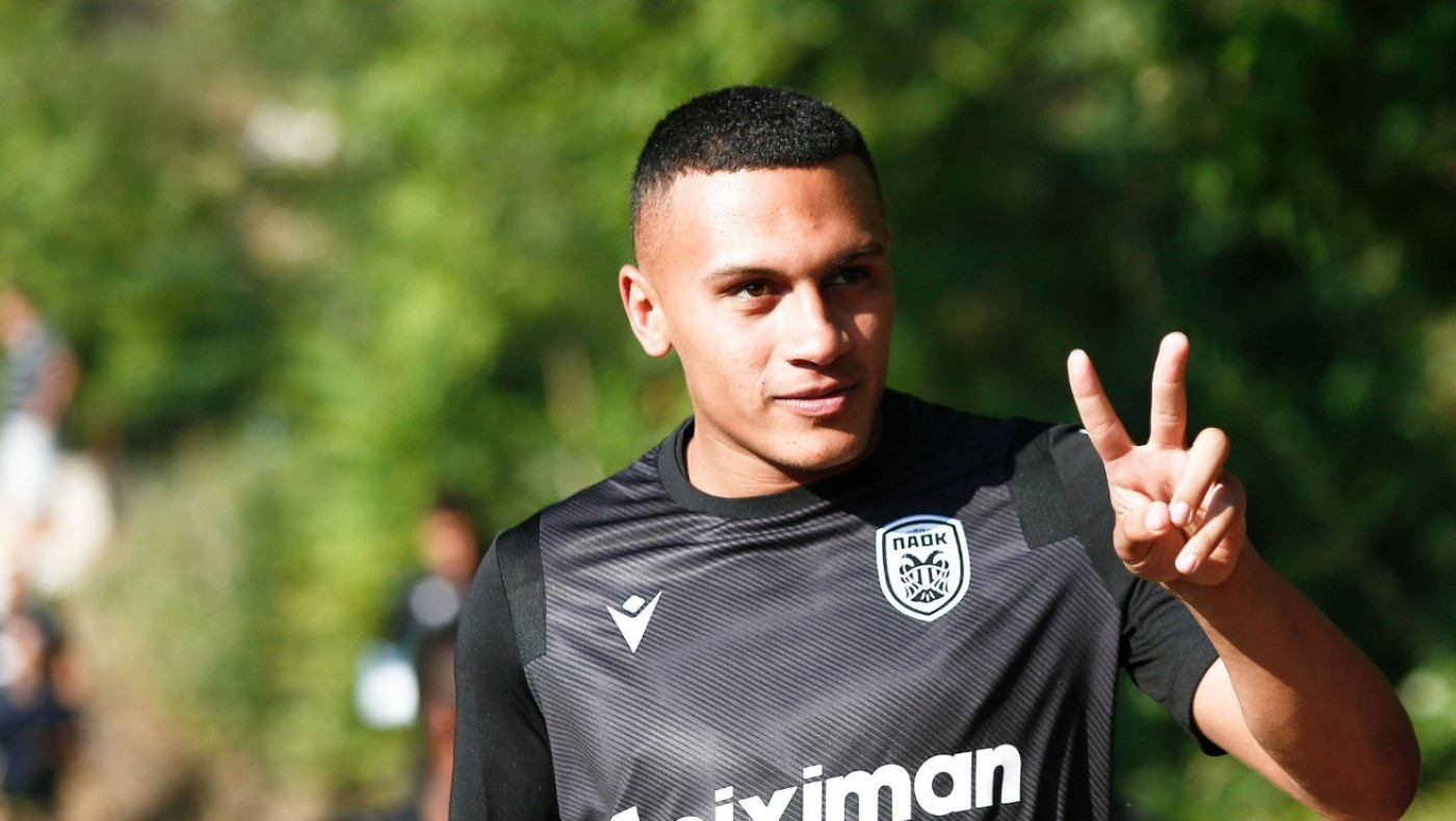 Σκέψεις για Ζαμπά ως δεξί μπακ - χαφ από τον Φερέιρα