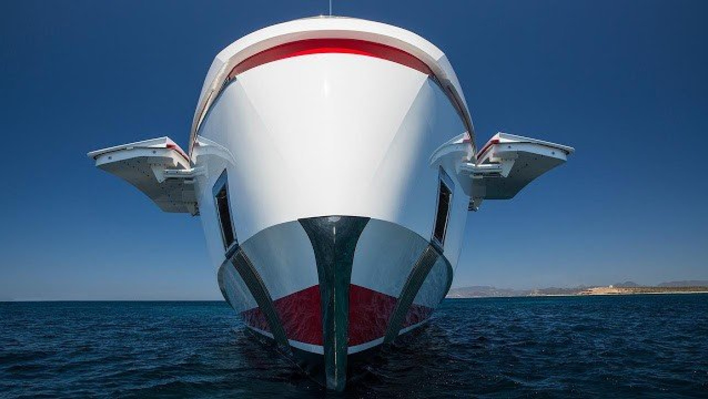 Σύρος: Αγκυροβόλησε η υπερπολυτελής θαλαμηγός του μεγιστάνα ιδιοκτήτη της Coca Cola