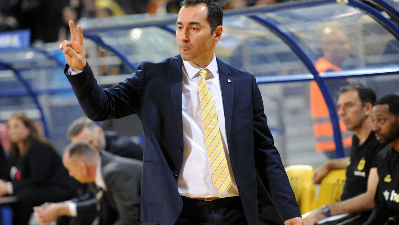 Ο Καμπερίδης βλέπει τις επιλογές του