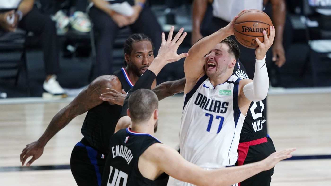 Απάντησαν Μάβερικς και Τζαζ και έβαλαν φωτιά στα πλέι οφ