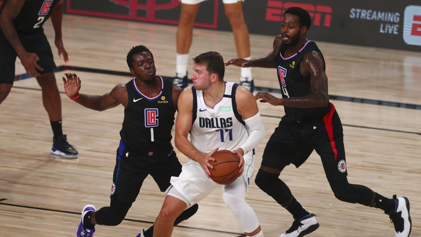 O Ντόνσιτς έγραψε ιστορία όμως οι Κλίπερς έκαναν το 1-0