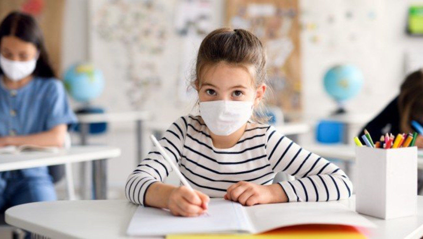 «Πάρτι» στα social media με το μέγεθος των μασκών στα σχολεία
