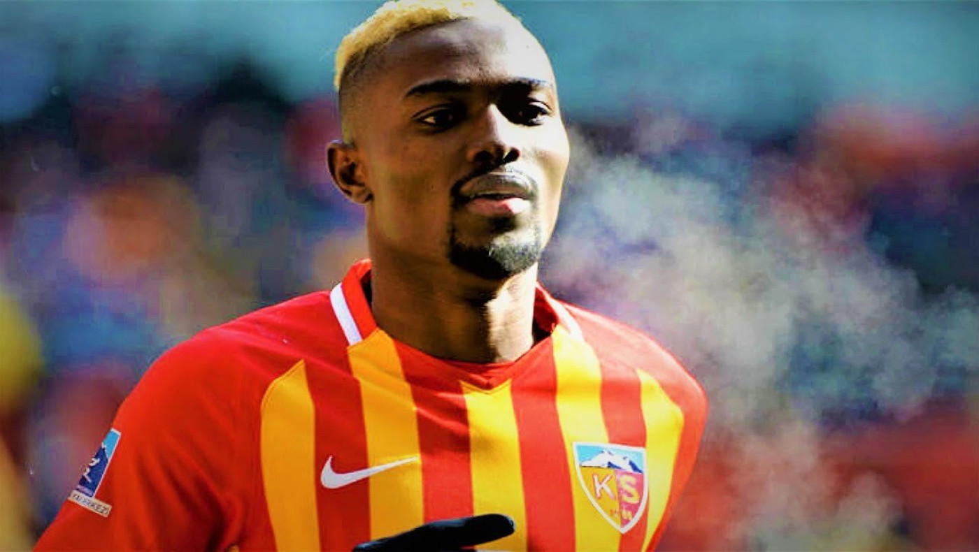 ΟΡΙΣΤΙΚΟ: Παίρνει δανεικό τον Μενσά η Μπεσίκτας, τον ήθελε και ο ΠΑΟΚ