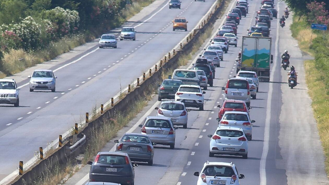 Μπλοκάρισμα στην Ποτίδαια μετά από σύγκρουση αυτοκινήτων!
